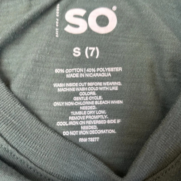 LOT EUC GIRL T-Shirts - Picture 4 of 6